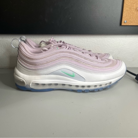 Nike - Picture 1 of 6